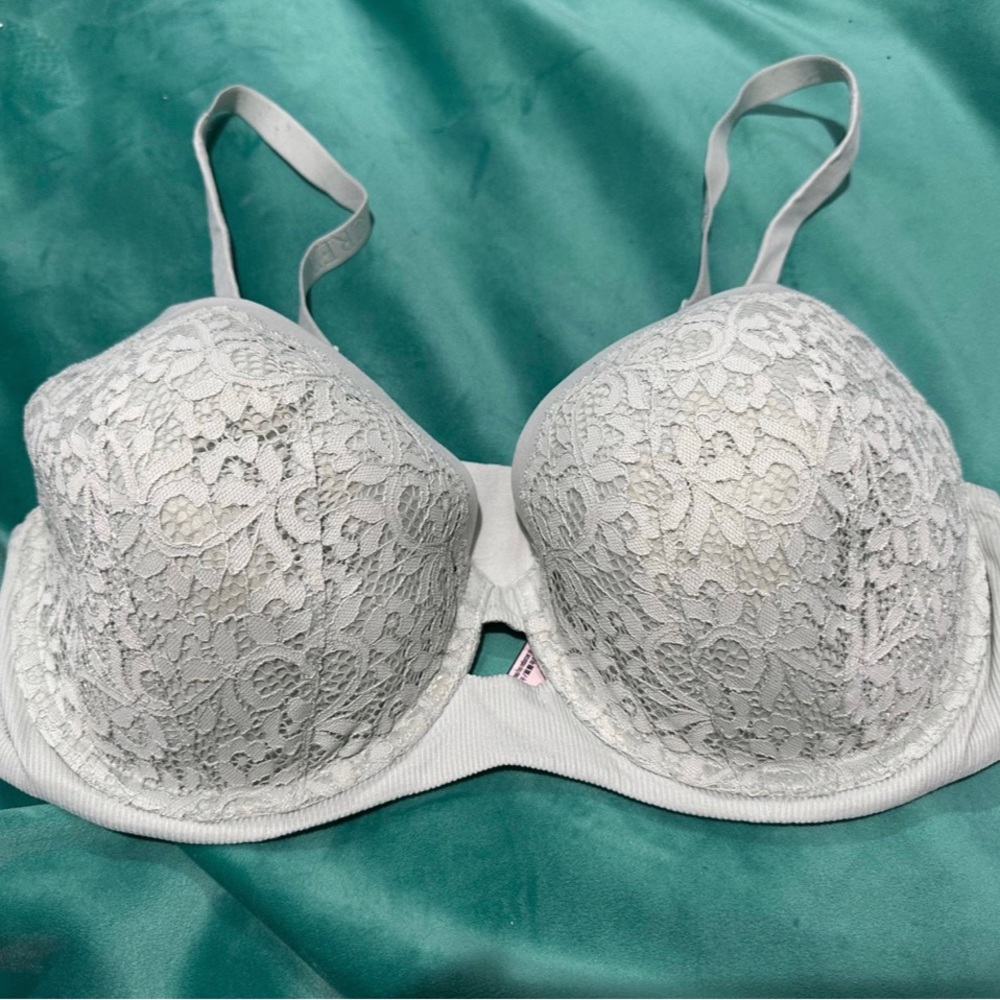 Victorias Secret Bra 40DD